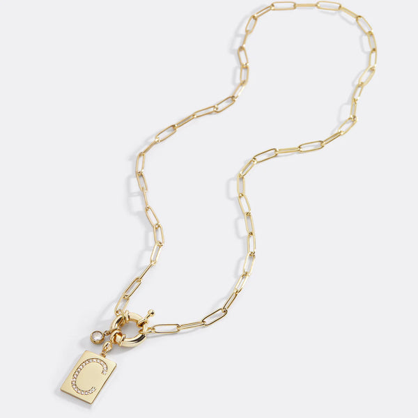 Collier avec pendentif initial pavé et chaîne trombone