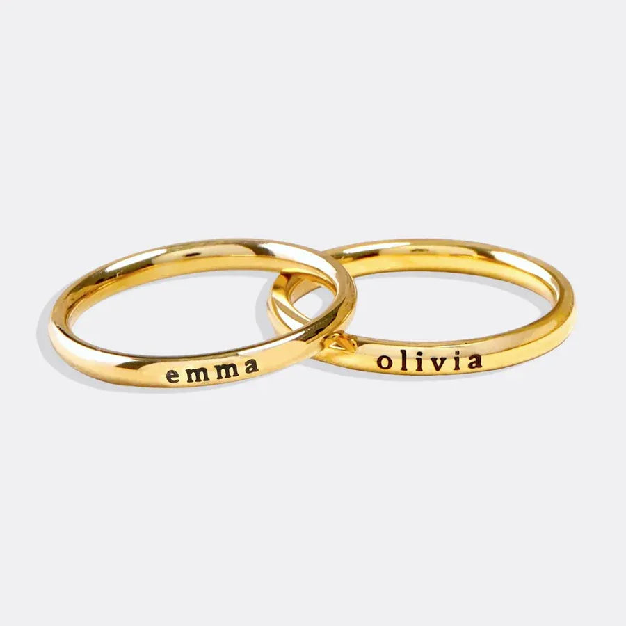 Petite bague empilable avec nom