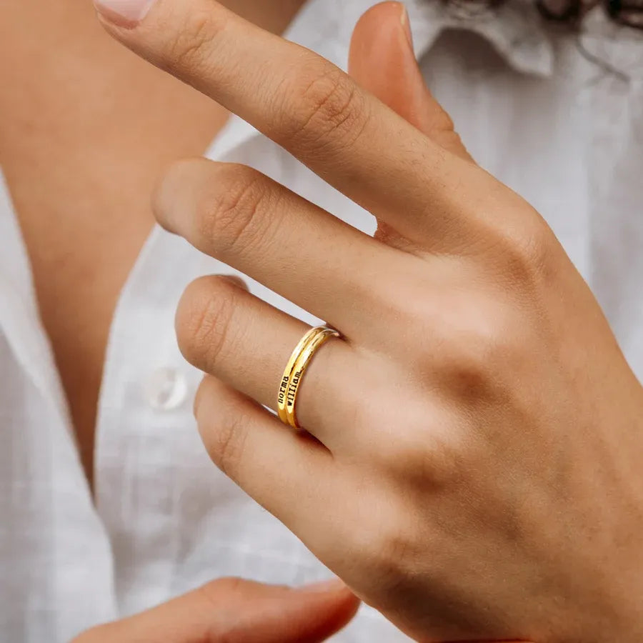 Petite bague empilable avec nom