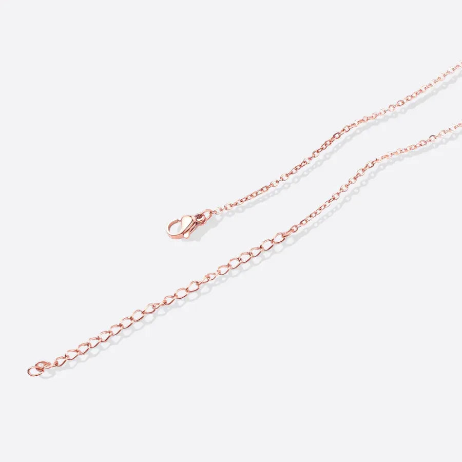 Collier avec petite initiale